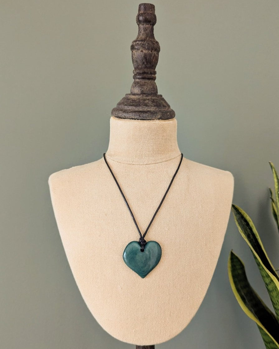 Big Sister Tagua Nut Heart Pendant - The Happy Elephant - Tagua Jewellery