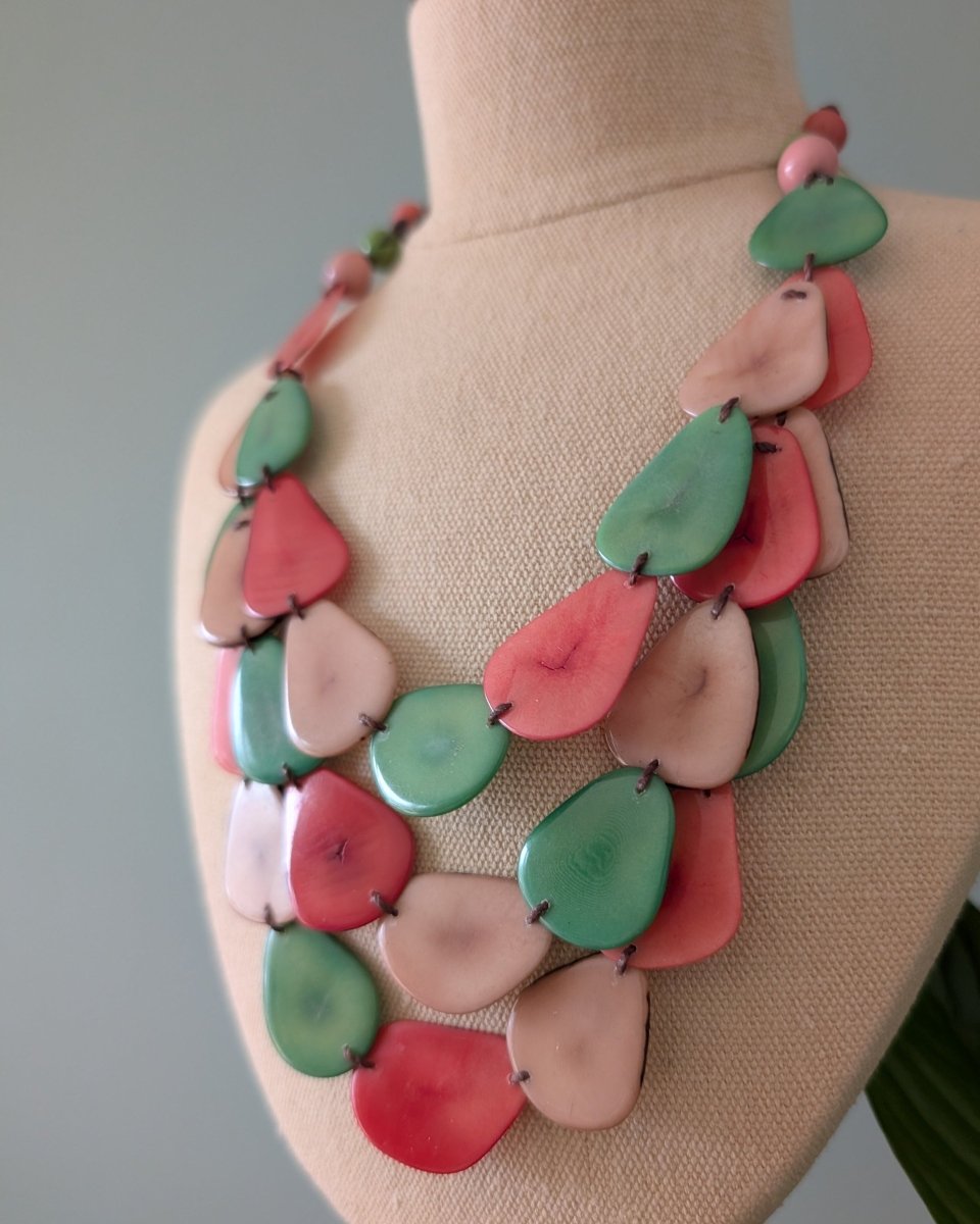 CHICA 3 - STRAND — Handmade Tagua Statement Necklace — 'Only One' - The Happy Elephant - Tagua Jewellery