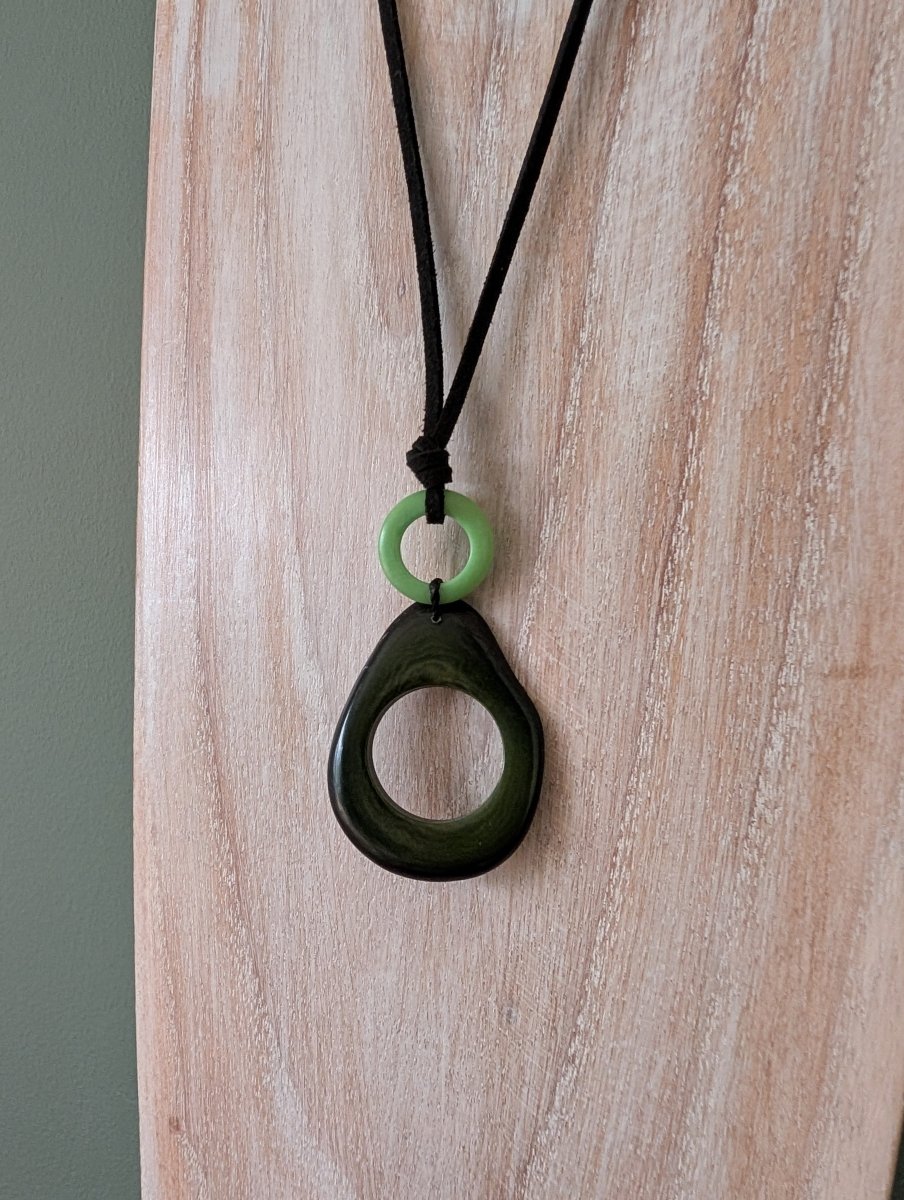 FERNANDINA — Handmade Tagua Pendant Necklace - The Happy Elephant - Tagua Jewellery