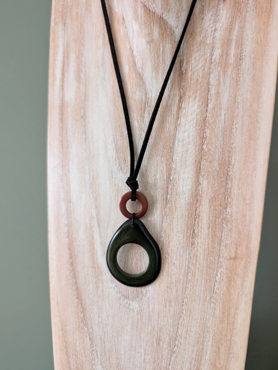 FERNANDINA — Handmade Tagua Pendant Necklace - The Happy Elephant - Tagua Jewellery