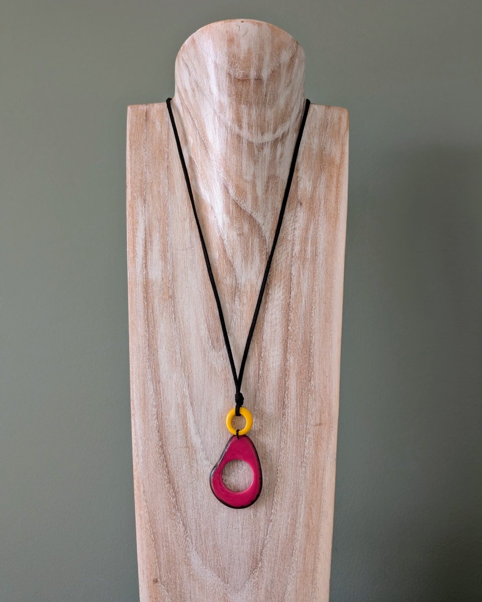 FERNANDINA — Handmade Tagua Pendant Necklace - The Happy Elephant - Tagua Jewellery