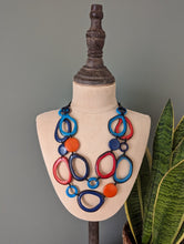 Load image into Gallery viewer, Galapagos Tagua Nut Necklace - The Happy Elephant - Tagua Jewellery
