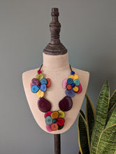 Load image into Gallery viewer, Petal Tagua Nut Necklace - The Happy Elephant - Tagua Jewellery
